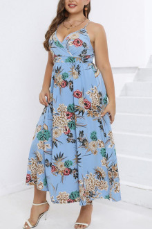 Rochie maxi de vară în culoarea albastru deschis cu flori crem.