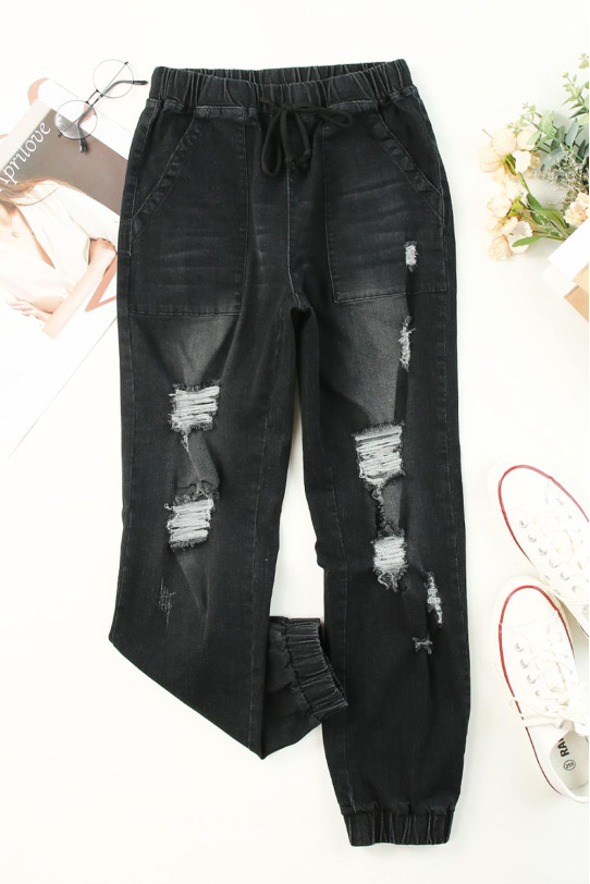 Modern black maxi jeans with elastic waistband and cuffs